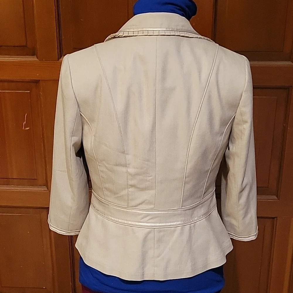 blazer - Picture 2 of 3
